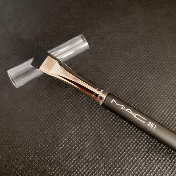 MAC Cosmetics Other - MAC Cosmetics 267 brush